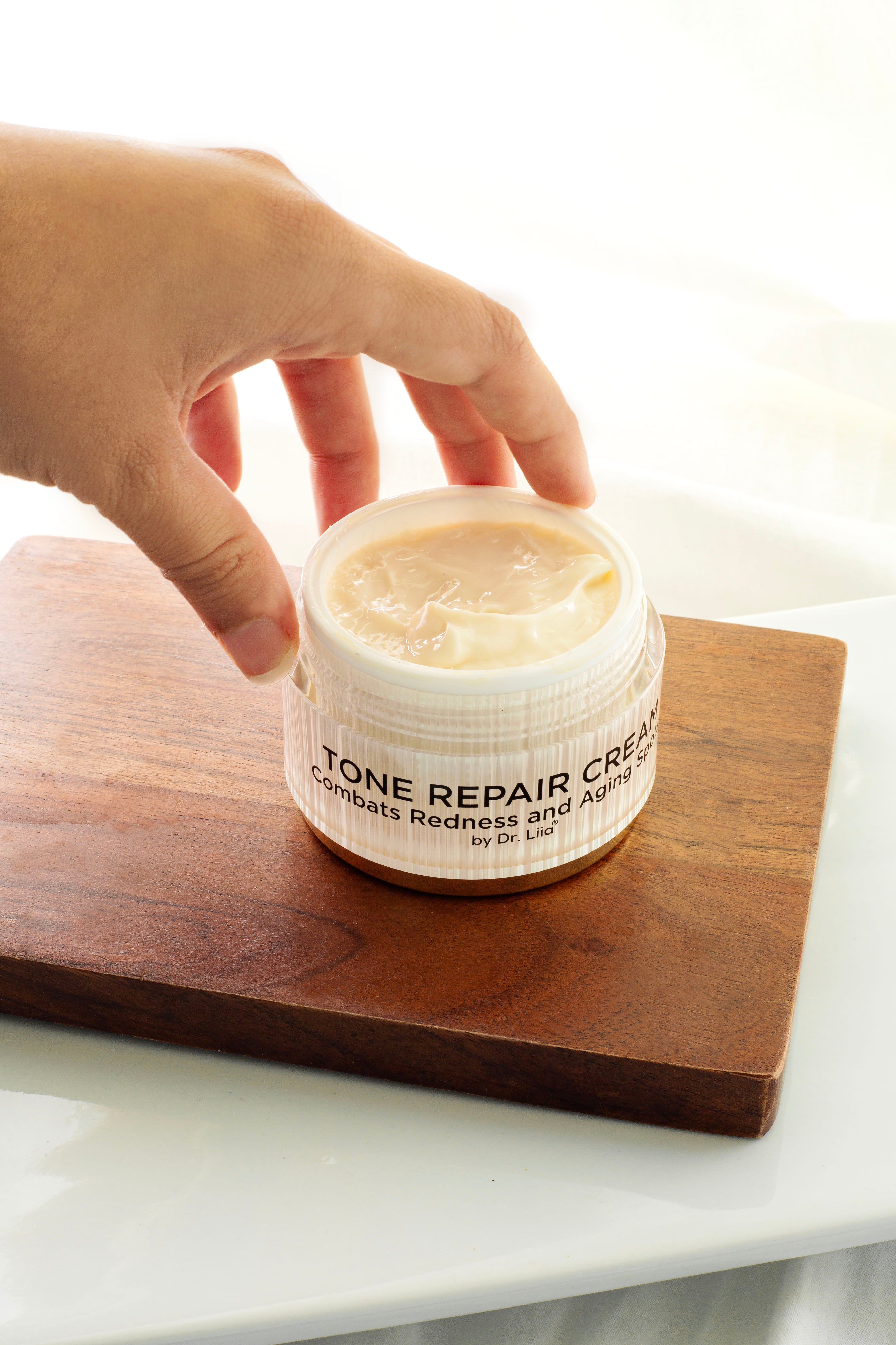 Dark Spot Repair Cream — Alpha Arbutin, Niacinamide & Vitamin C